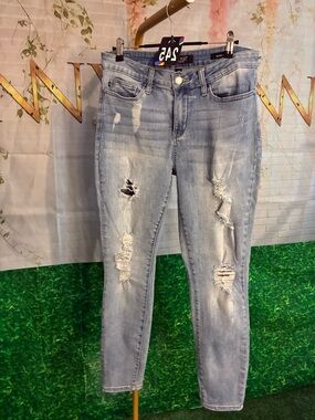 #245 Judy Blue Distressed Skinny Jeans Size 30